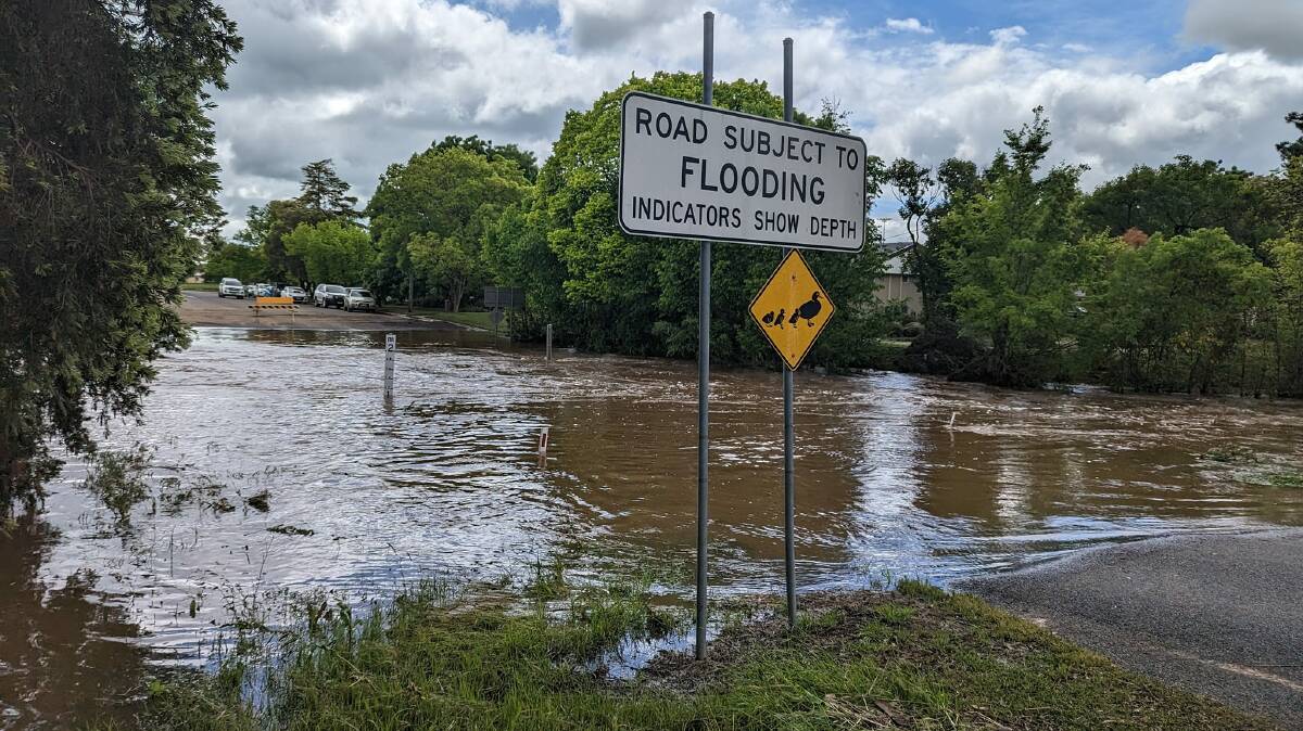 Poole Street crossing in Cootamundra back in October. A potential new plan would see barriers placed at this location which would shut when water rise to 0.3m. Picture by Marie Scott