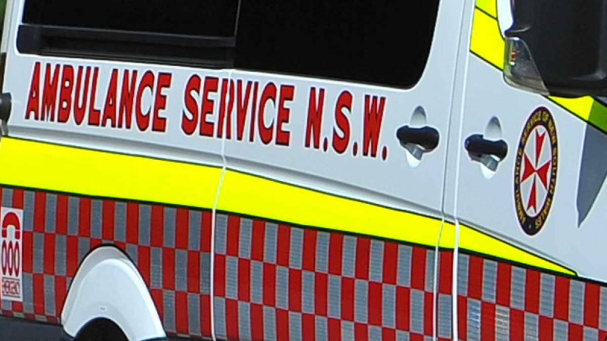Emergency services called to peak hour crash at Wagga primary school