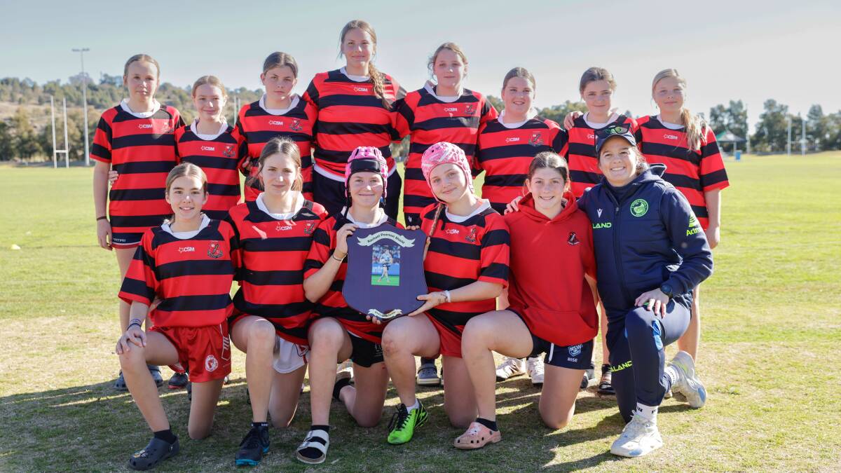 Temora High School with Rachael Pearson after winning the inaugural under 14s Rachael Pearson Shield. Picture by Tom Dennis