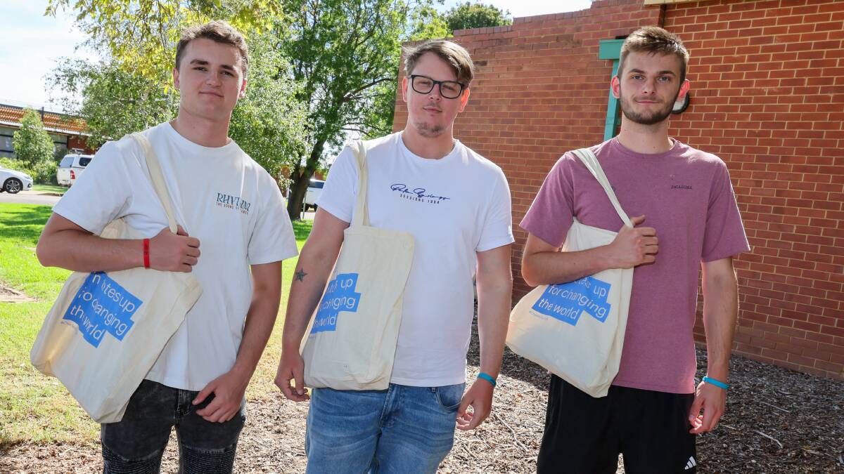 Clayton Smith from Gundagai, Ashley Thompson from Junee and Kieran Coleman, also from Gundagai, will study on campus at CSU Wagga this year. Picture by Les Smith