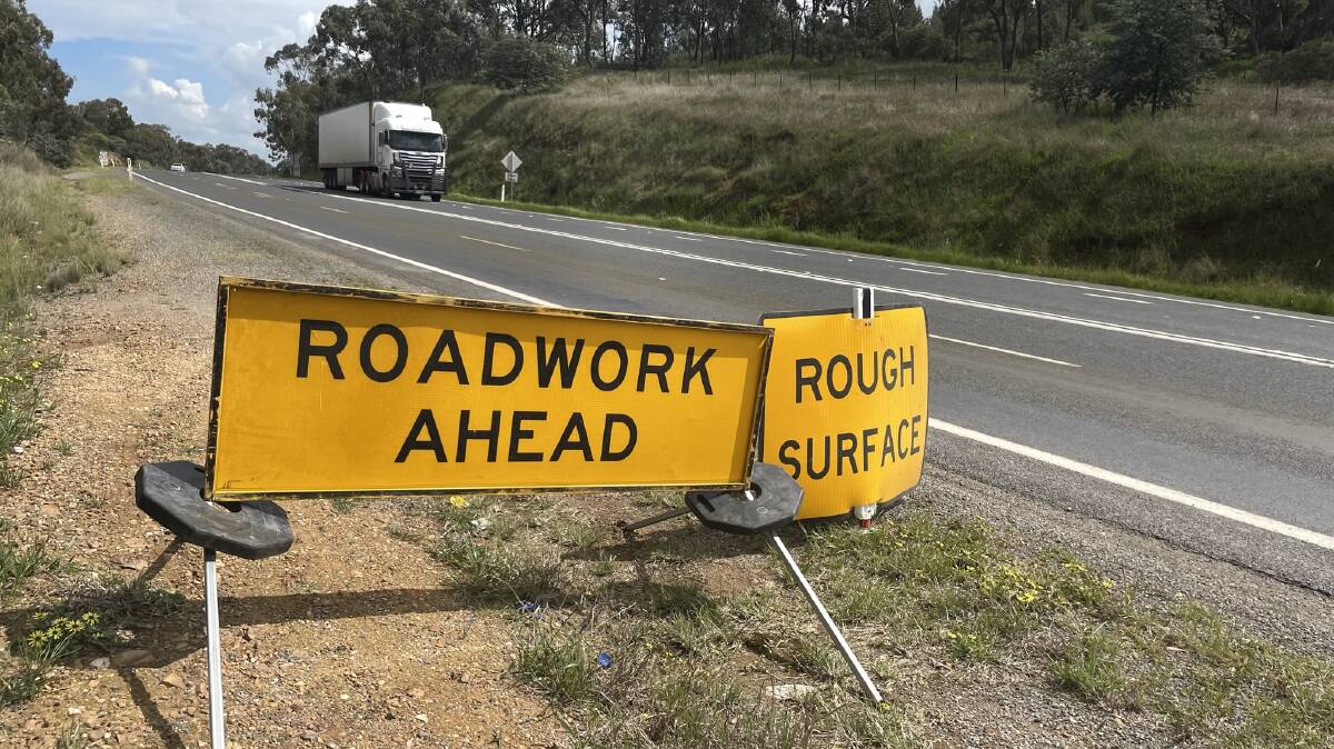 Safety signs warn motorists of damage and roadworks on the Sturt Highway west of Wagga. Picture by Daisy Huntly