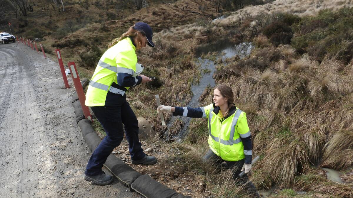 NSW EPA conducts testing at Nungar Creek. Picture supplied