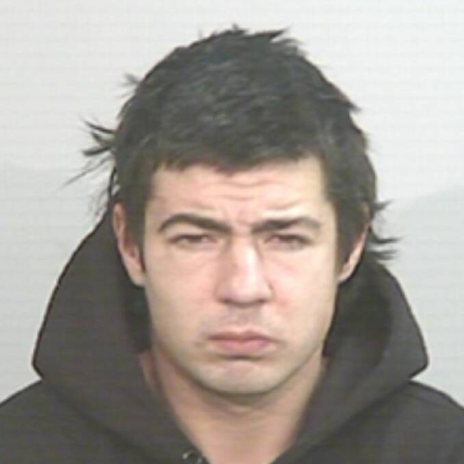 Dean Hile, 31, is wanted by virtue of an outstanding warrant in Kooringal. Picture by NSW Police 