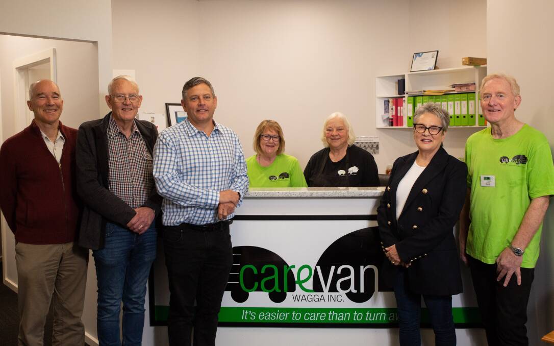 Regional Oxygen Bank chairperson Brenda Tritton and Carevan chairman David Brennan (right) with (from left) CV's Tim Leske, ROB's John Eyles and Andrew Schmetzer, CV's Wendy Fritsch and Lynne Graham. Picture by Madeline Begley