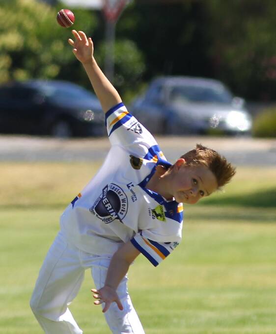 FAST AND FURIOUS: Under 10 Kooringal Colts bowler Max Chambers looking dangerous on Saturday. Picture: Les Smith