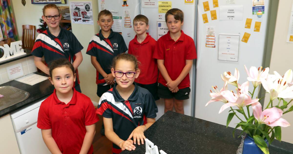 Forest Hill Public School students lend a hand | The Daily Advertiser ...