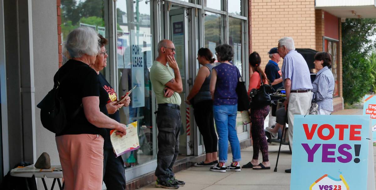 Voters line up outside the Wagga prepoll centre at 53 Berry Street on day one of early voting on Tuesday, October 3. Picture by Les Smith
